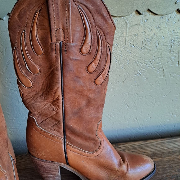 Frye western style heeled boots, 7.5 in very used condition - Picture 2 of 11
